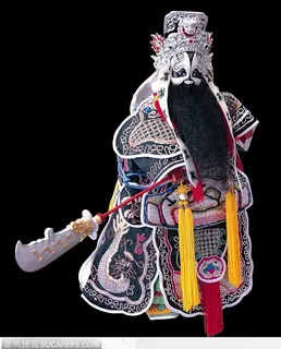 传统文化-拿刀的戏偶武生京剧 传统文化-拿刀的戏偶武生京剧