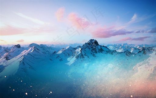 山顶美丽的彩霞风景图片