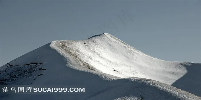 青海湖的雪山