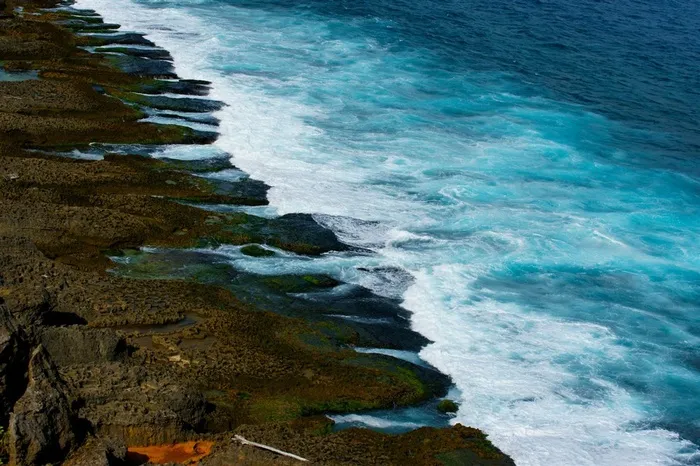 *海岸线大海图片