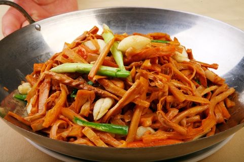 干锅美食焖锅湘菜麻辣香辣纸锅干锅手撕笋