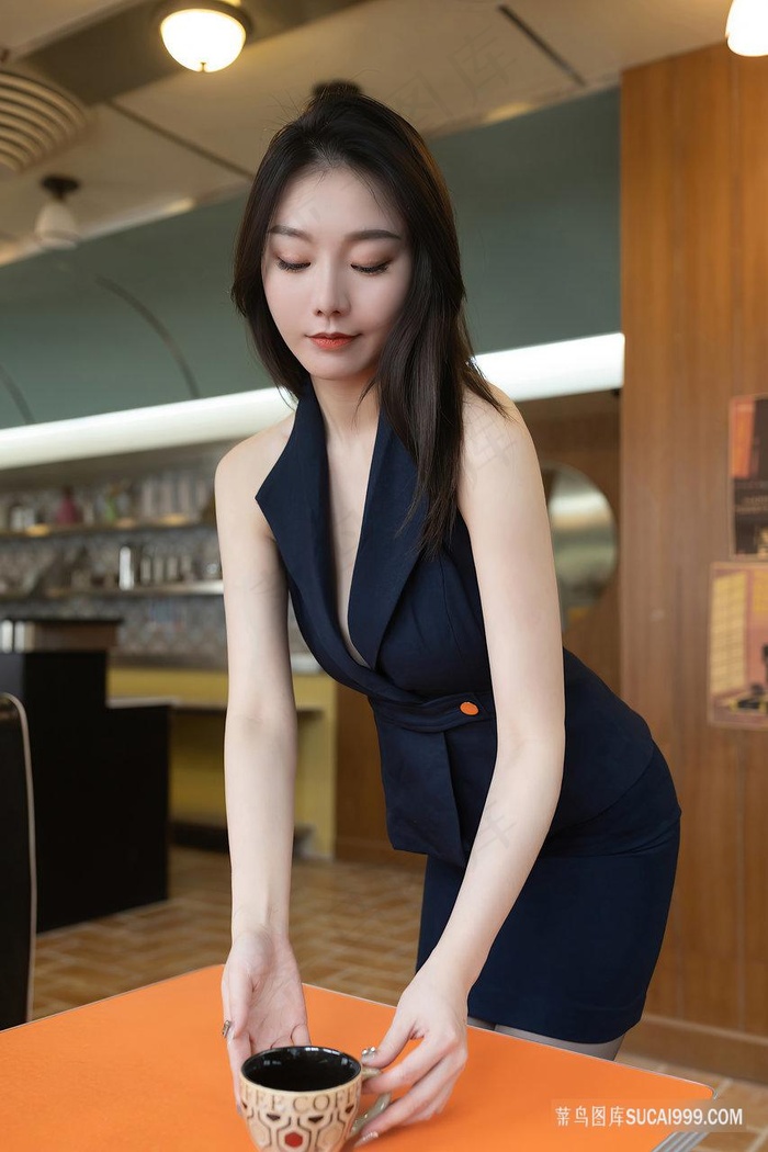 高清制服的诱惑美女安然写真图片