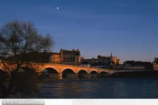 复古建筑 园林艺术 拱桥 河流