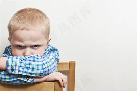 愤怒的小男孩 愤怒的小男孩