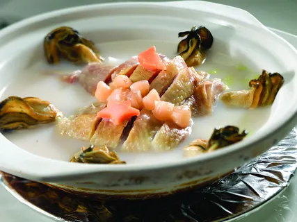 砂锅石锅美食煲类特色菜怀蚝干咸鸡煲白菜