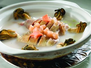 砂锅石锅美食煲类特色菜怀蚝干咸鸡煲白菜