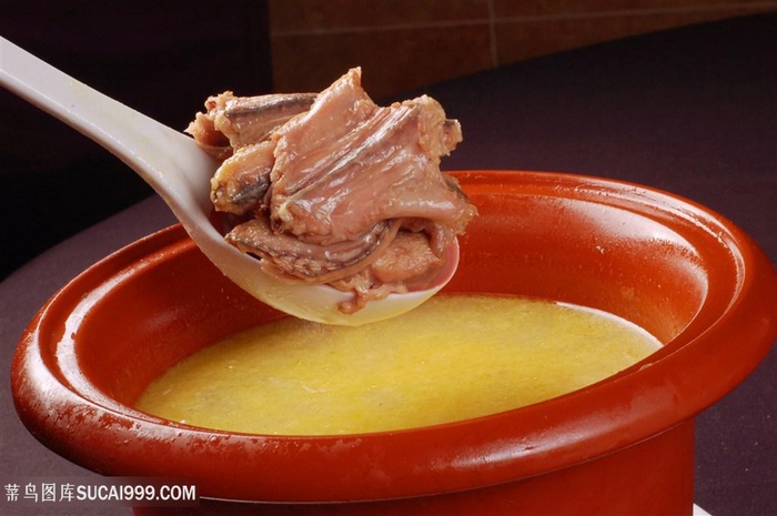 炖品龙凤汤的美食图片