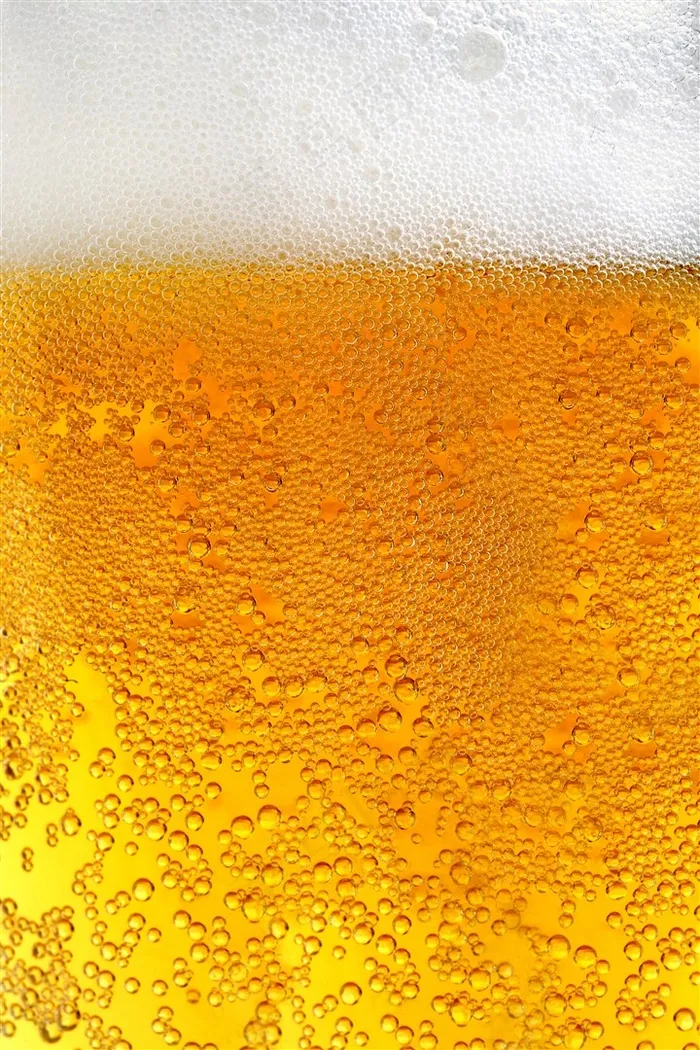 冰冻啤酒气泡水珠背景高清图片
