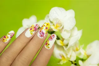 时尚雕花美甲图片