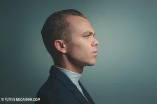 高清摄影侧脸的帅哥男模