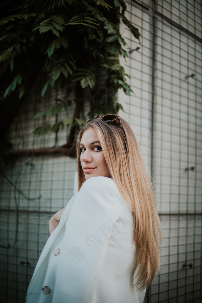 欧美风情美女图片