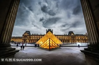 法国玻璃金字塔高清摄影图