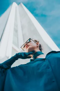 欧美时尚墨镜女生图片 欧美时尚墨镜女生图片