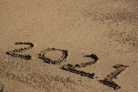 沙滩2021字样图片 沙滩2021字样图片
