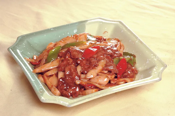 鸡腿菇炒牛柳