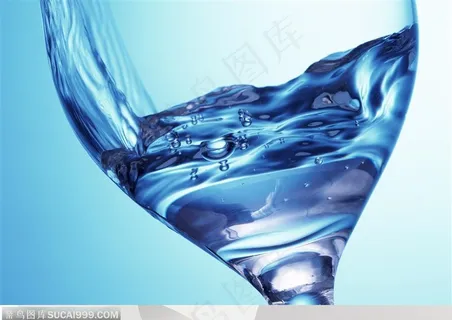 动感水花-高脚杯中的水
