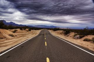 郊外公路景观高清图片