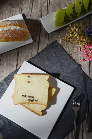 蛋糕店小蛋糕慕斯美食甜品图片