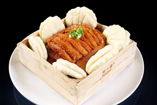 美食荷叶粉蒸肉