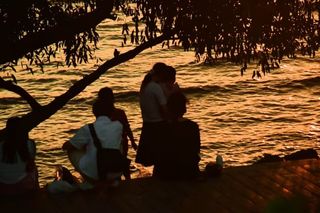 摄影图 落日背影