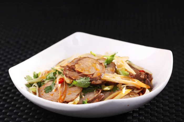 L02493葱拌牛盘肠 (1)