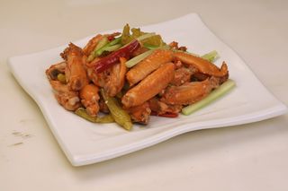 51野山椒炒鸡 翅-南粤渔村