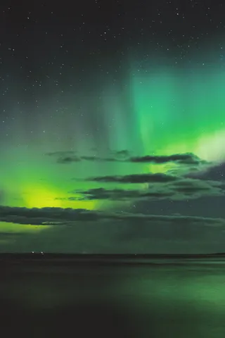 绿色极光壁纸图片