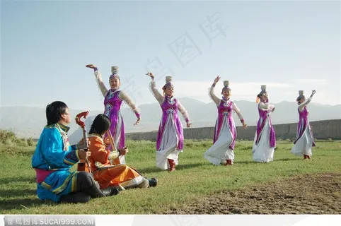 甘肃省肃北蒙古族自治县 载歌载舞