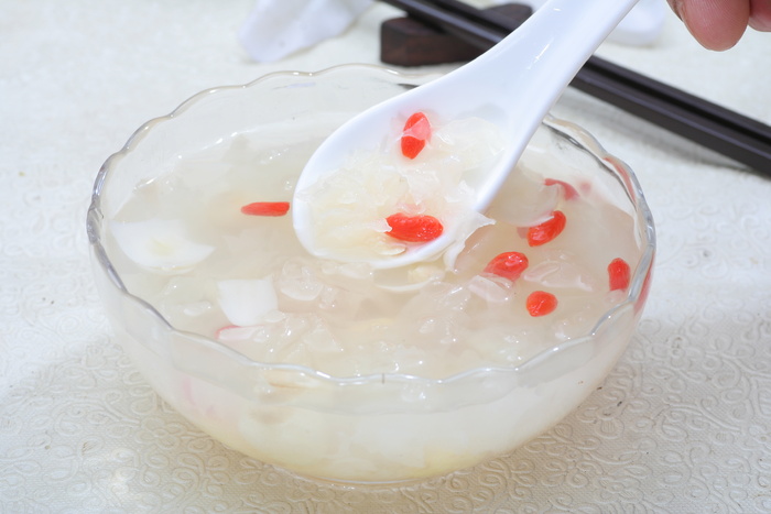 冰爽银耳莲子羹 (5)