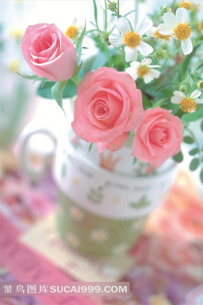 情人节马克杯上的玫瑰高清图