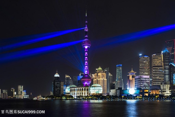 上海进博会外滩夜景
