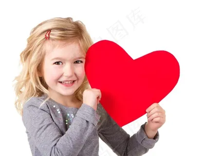 儿童系列 - 拿着红色心形的小女孩