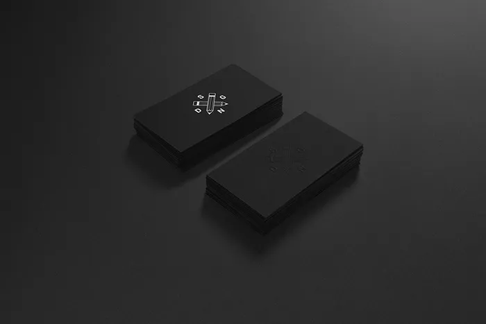黑色名片样机psd模版下载