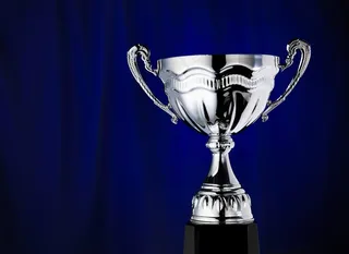 银色奖杯素材图片