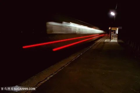 铁路美景风景画