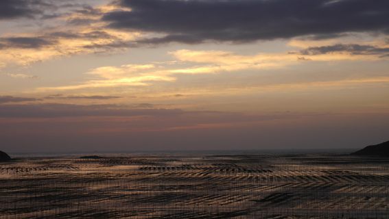 霞浦海边日出波光粼粼海天一色