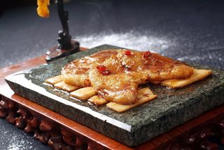 石锅煲类火锅川菜特色菜石板银雪鱼