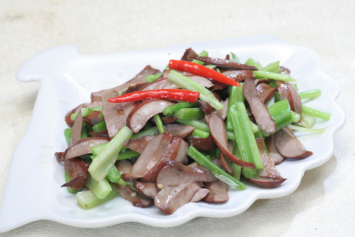 土芹炒烟腰 (4)