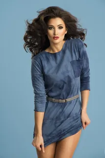 牛仔裙性感美女图片 牛仔裙性感美女图片