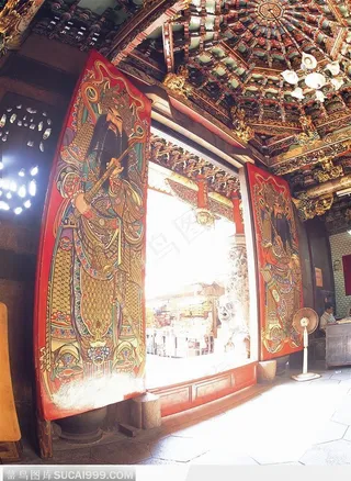 漂亮的寺院的门神