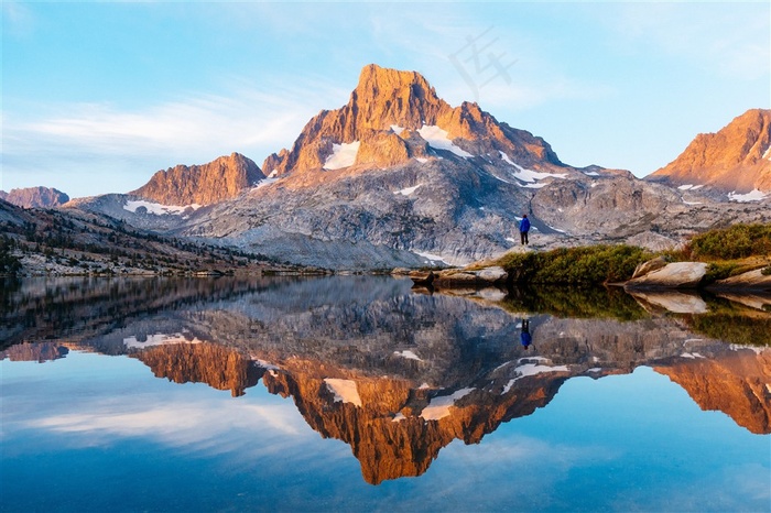 唯美山峰湖泊山水风景图片