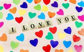 爱情主题红心素材图