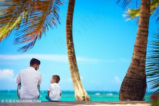 时尚父子海边写真高清图片
