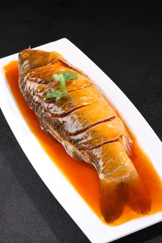 红烧黄河鲤鱼 (1)