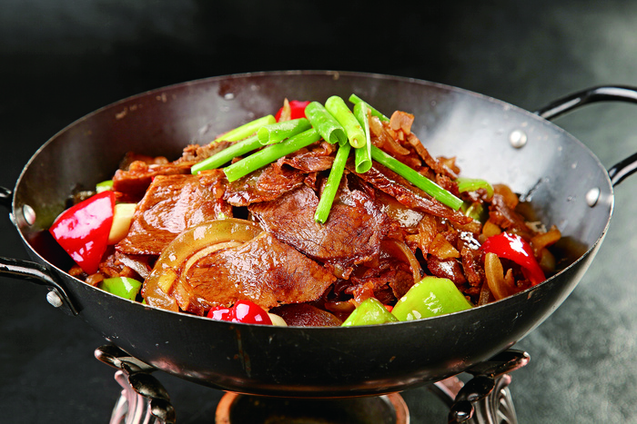干锅美食焖锅湘菜麻辣香辣纸锅干锅带皮牛肉