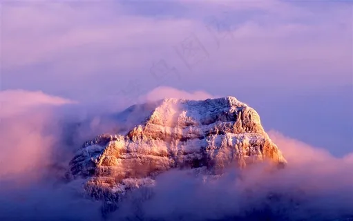 朦胧的山间图片 朦胧的山间图片