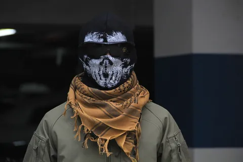 军迷风特工造型男士人物汽车