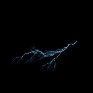 歪歪的天空闪电