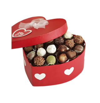 红色盒装巧克力