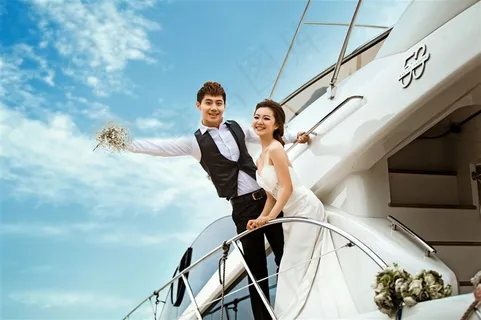 时尚恋人婚纱港口外拍摄影图 时尚恋人婚纱港口外拍摄影图